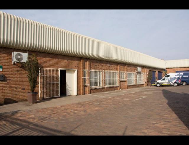 3,665M² BUSINESS FOR SALE IN VANDERBIJLPARK CE 6